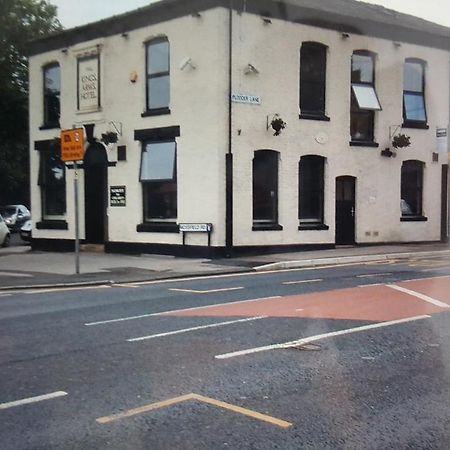 Kings Arms Hotel Farnworth Екстериор снимка