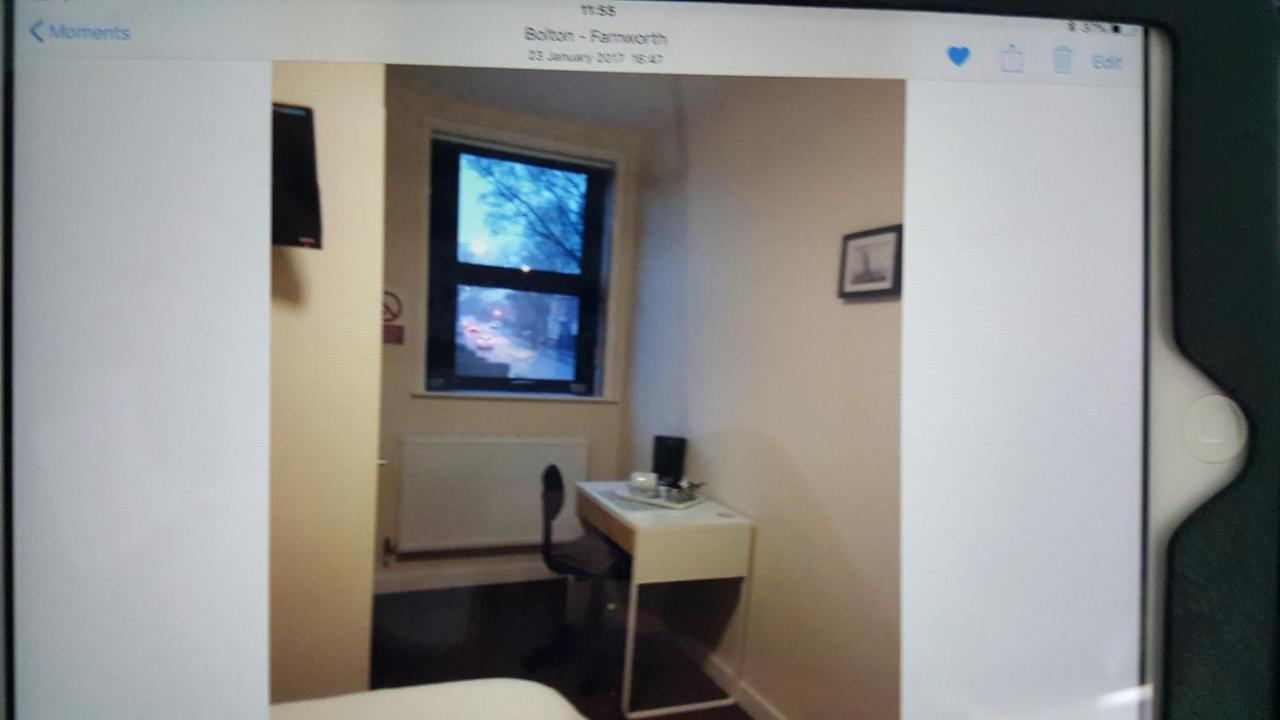 Kings Arms Hotel Farnworth Екстериор снимка
